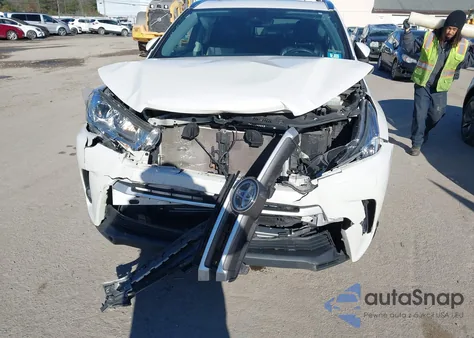2018 Toyota Highlander Xle from USA, damaged, VIN 5TDJZRFH3JS558869